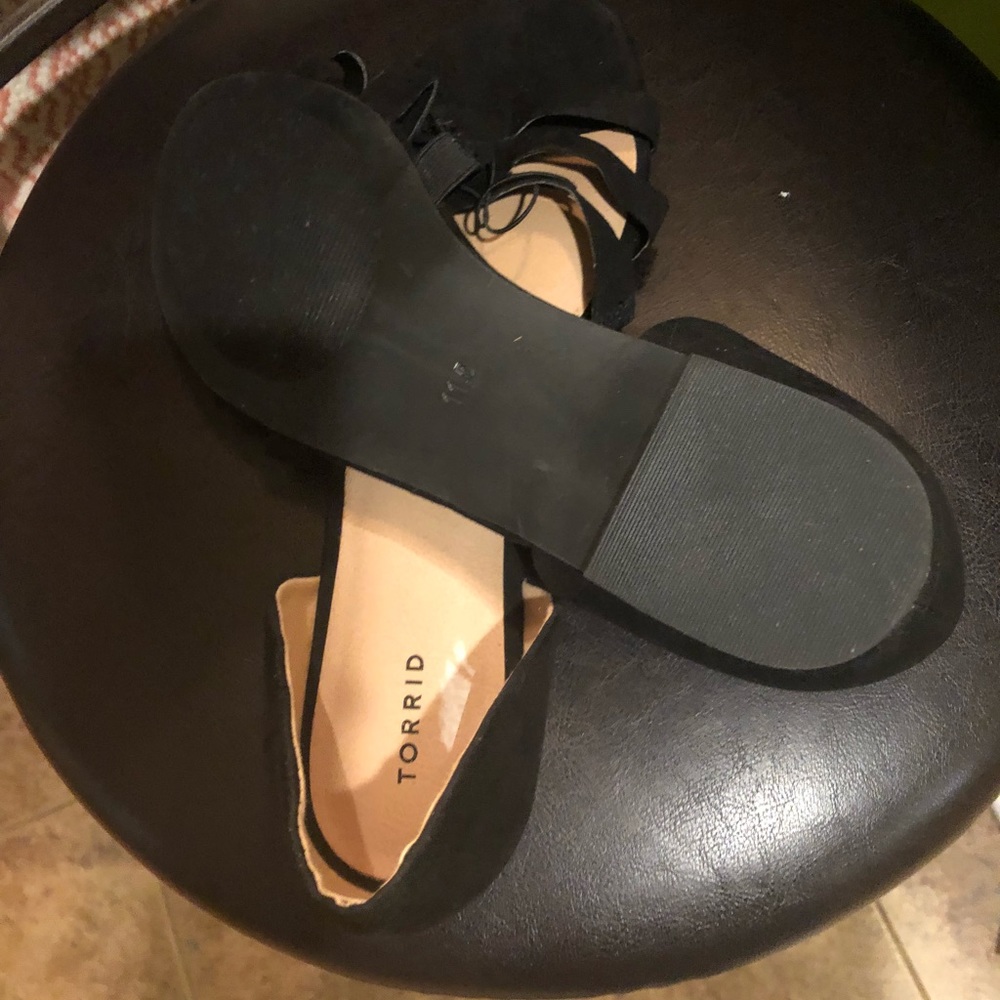 Shoes - Picture 4 of 4